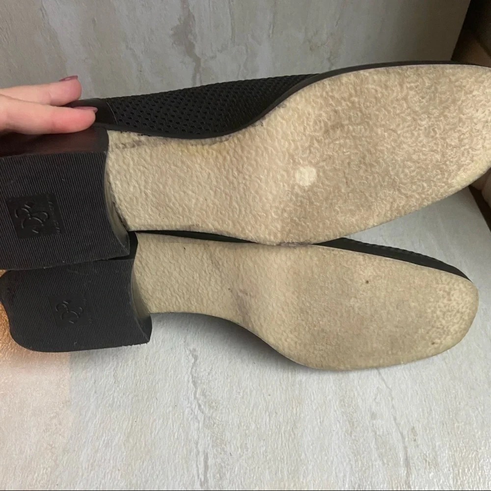 ** Donald J Pliner Classic woven slip on loafters block heel 3596 size 10.5M
